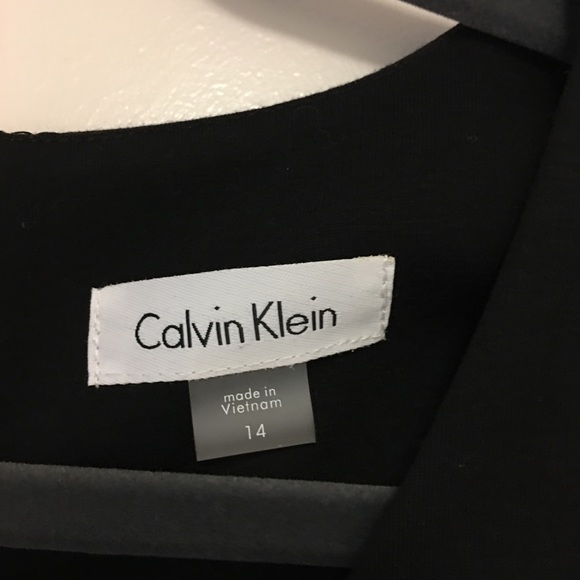 Dress - Picture 3 of 3